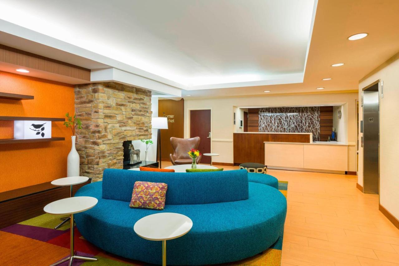 Fairfield Inn & Suites By Marriott Allentown Bethlehem/Lehigh Valley Airport Exterior photo