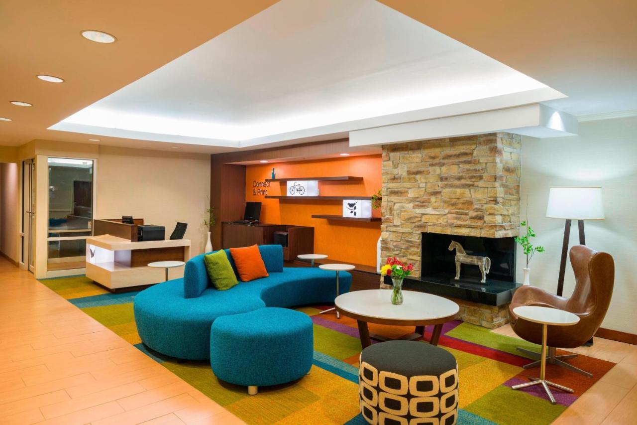 Fairfield Inn & Suites By Marriott Allentown Bethlehem/Lehigh Valley Airport Exterior photo