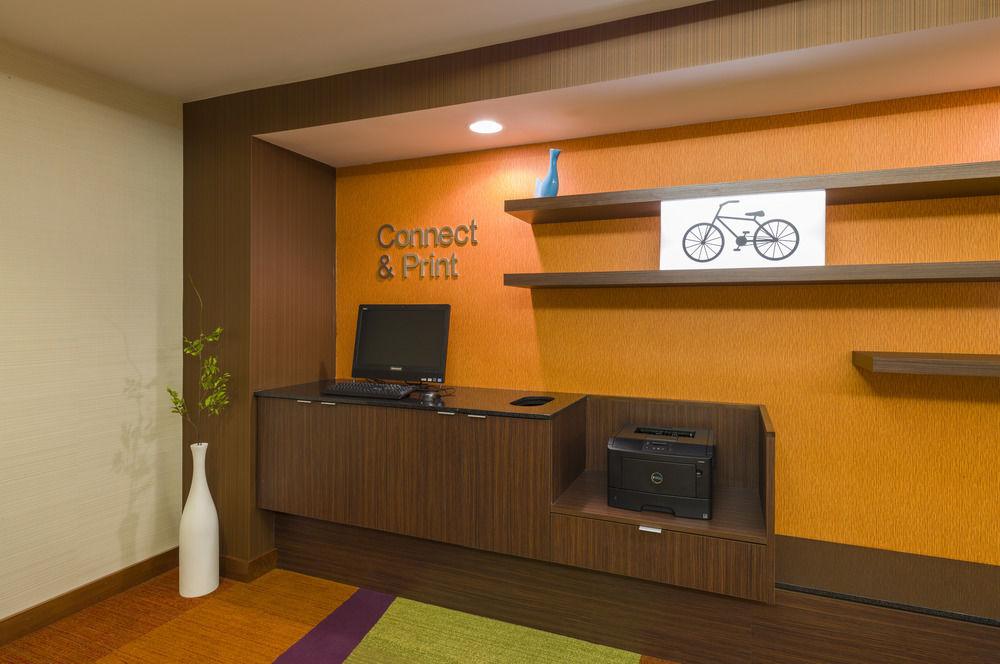 Fairfield Inn & Suites By Marriott Allentown Bethlehem/Lehigh Valley Airport Exterior photo