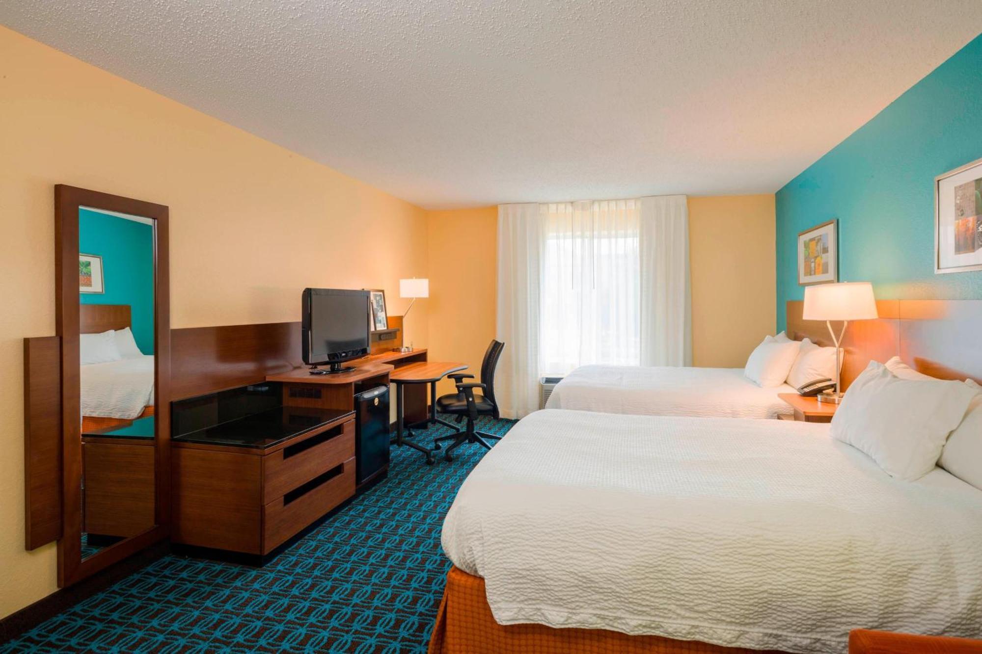 Fairfield Inn & Suites By Marriott Allentown Bethlehem/Lehigh Valley Airport Exterior photo