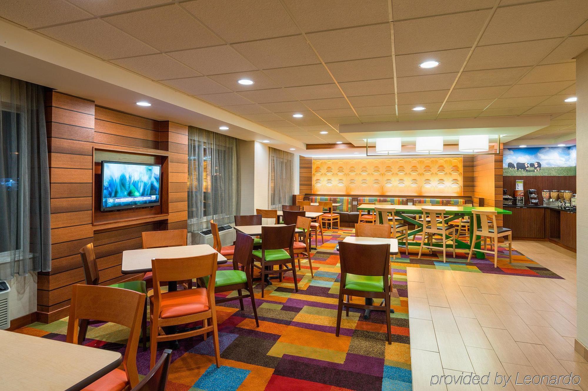 Fairfield Inn & Suites By Marriott Allentown Bethlehem/Lehigh Valley Airport Exterior photo